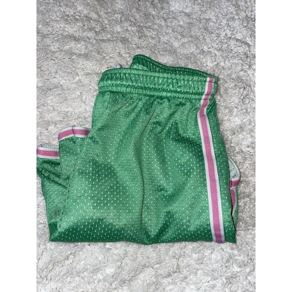 Soffe Juniors Sz. S Green ( Pink) Mesh Shorts. Great Shape - Picture 8 of 8